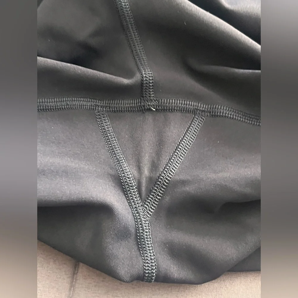 🍋 LIKE NEW Lululemon Wunder Under HR Crop 23" Scallop Luxtreme - True Navy - 8 - Picture 6 of 14